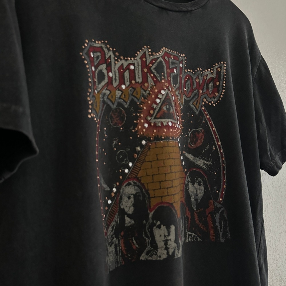 Lucky Brand Pink Floyd Studs Boyfriend Tee T-Shirt M Black Faded Rock Cotton - Picture 5 of 10